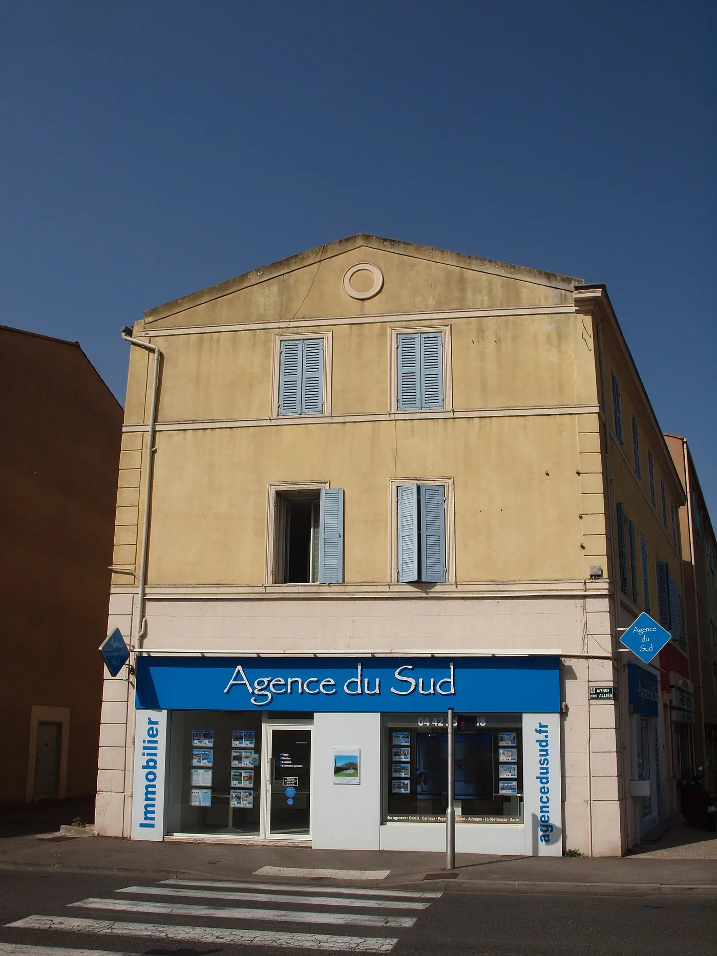 Rues et façades à Auriol